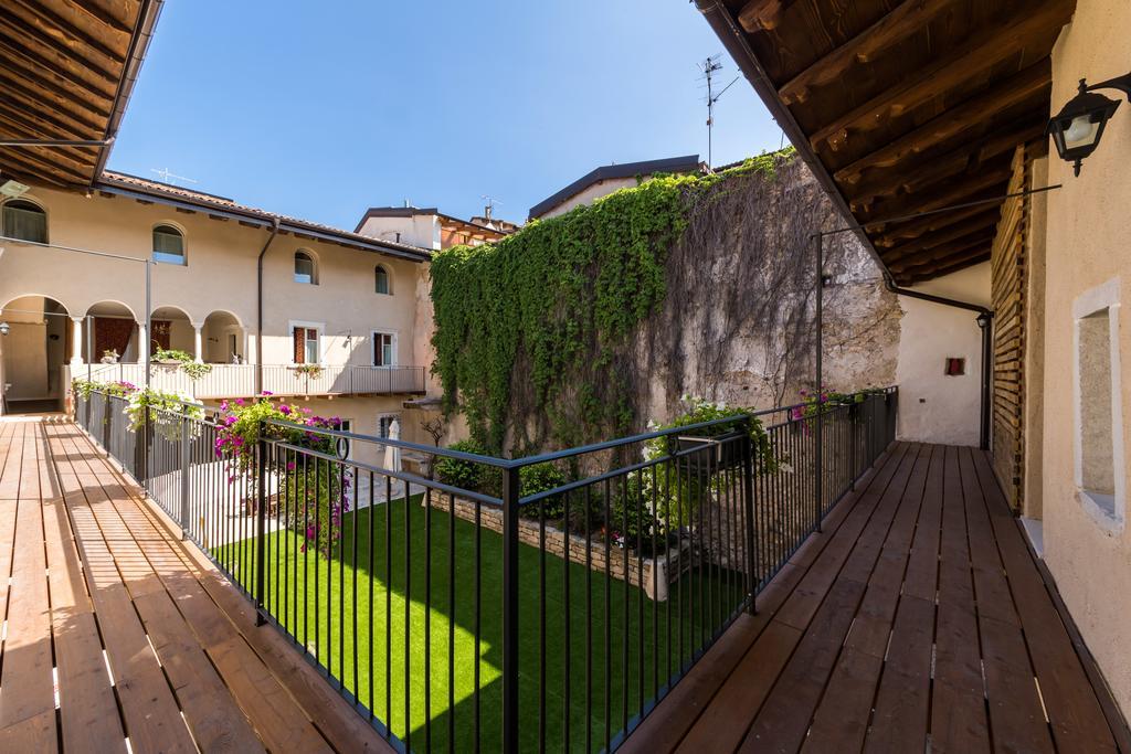 Colle Ameno Room And Breakfast Rovereto  Exterior foto