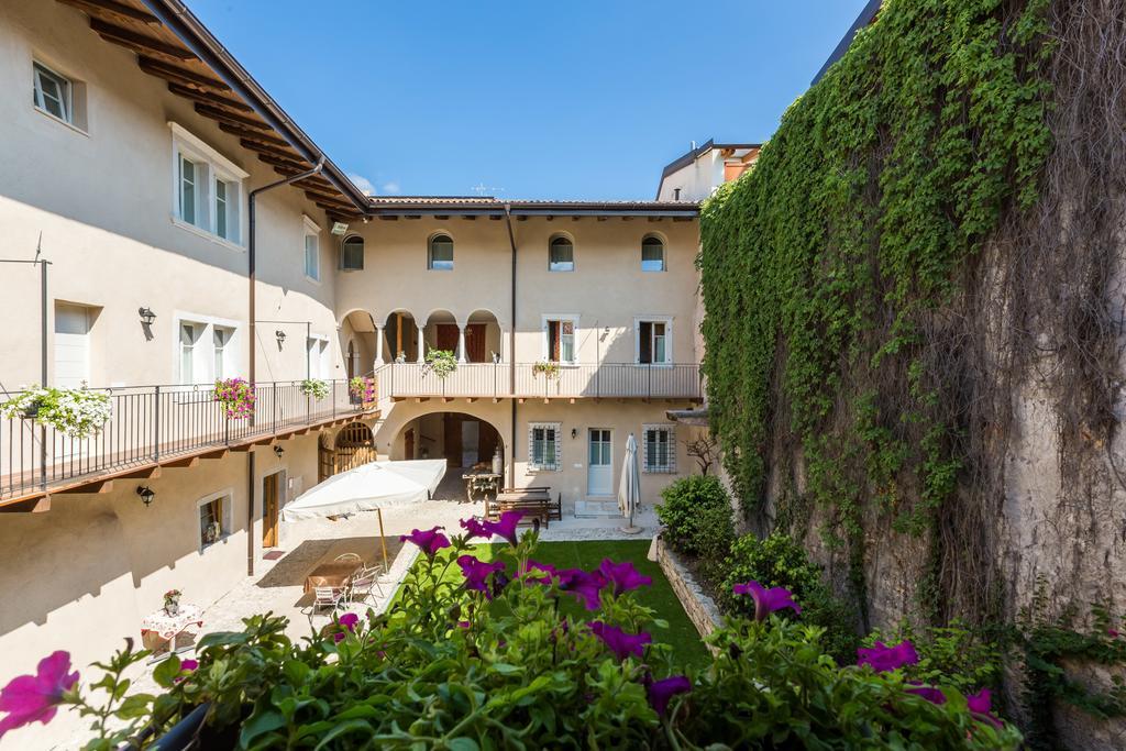 Colle Ameno Room And Breakfast Rovereto  Exterior foto