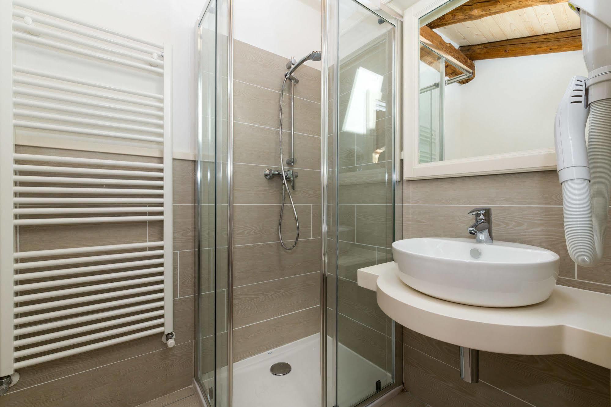Colle Ameno Room And Breakfast Rovereto  Exterior foto
