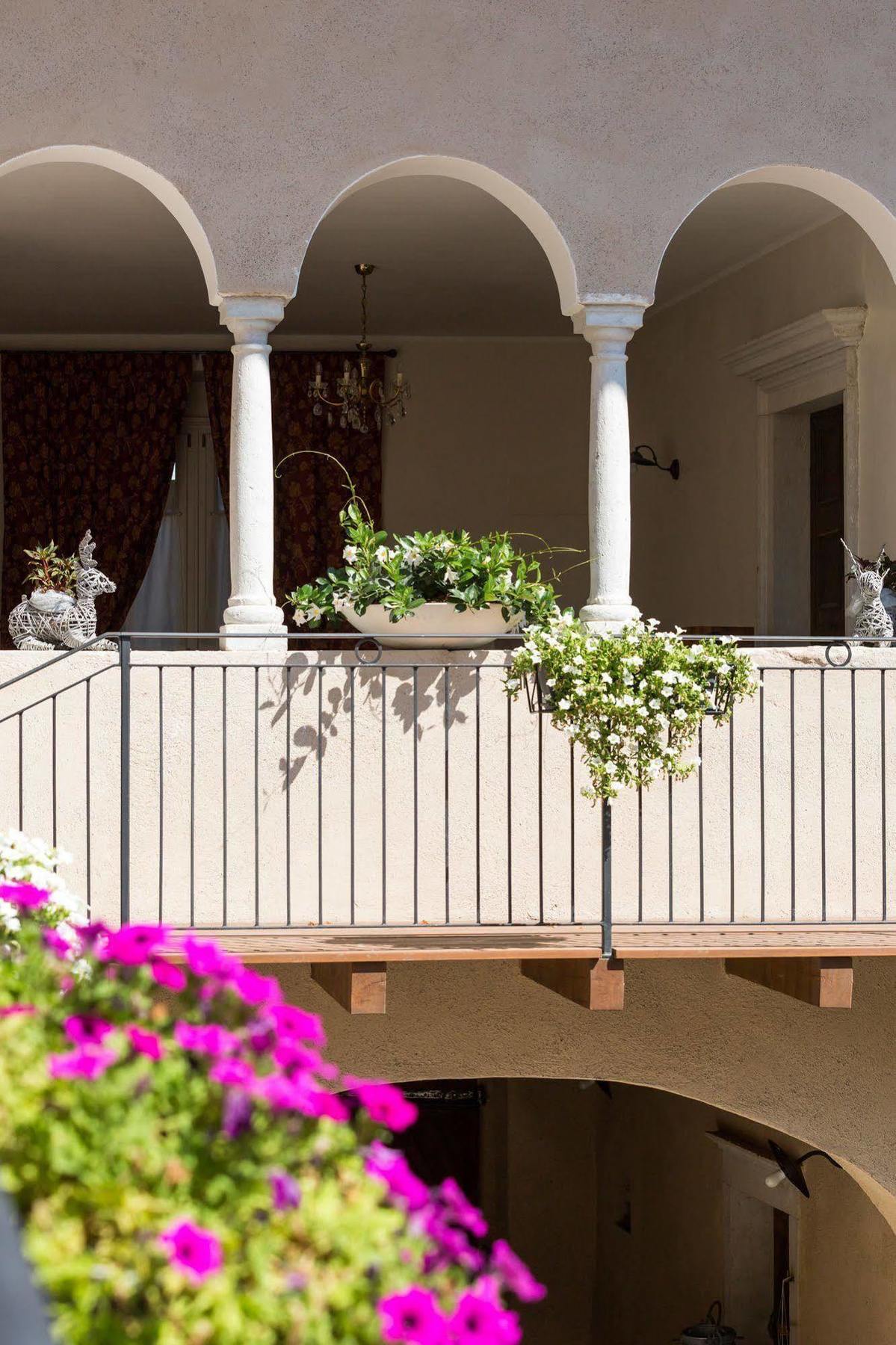 Colle Ameno Room And Breakfast Rovereto  Exterior foto