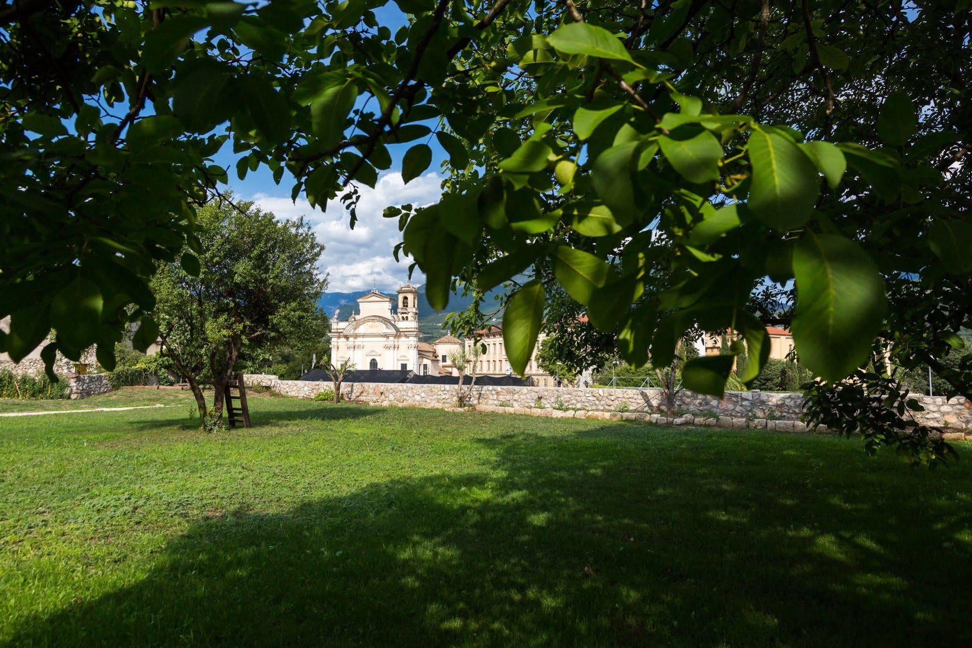 Colle Ameno Room And Breakfast Rovereto  Exterior foto