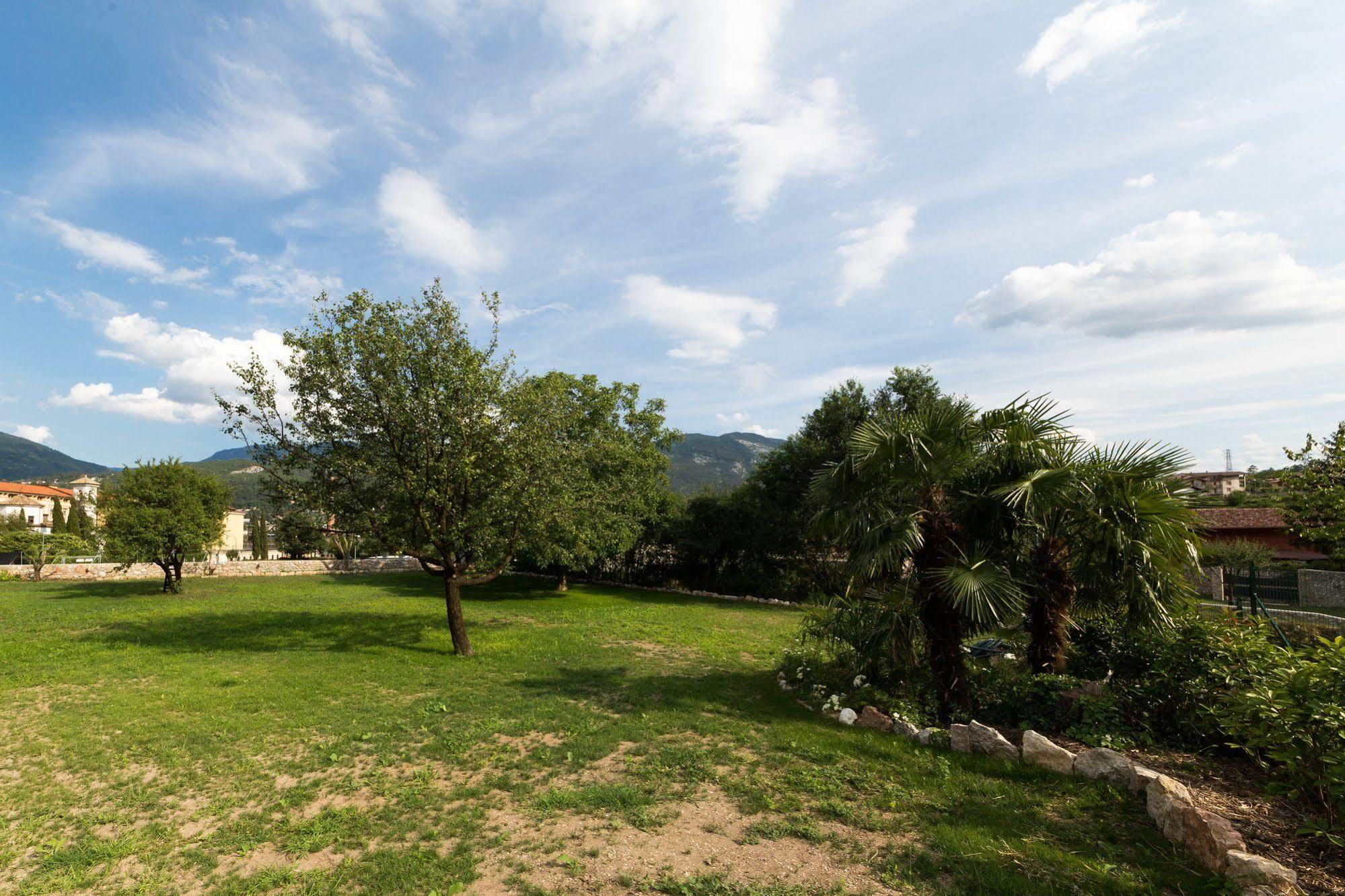 Colle Ameno Room And Breakfast Rovereto  Exterior foto
